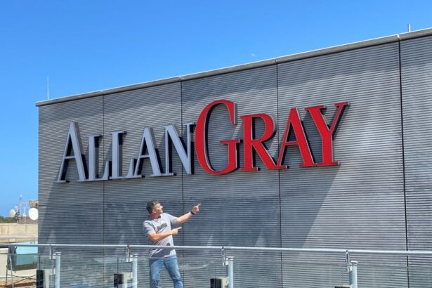 Allan Gray City Lodge Hotels stake