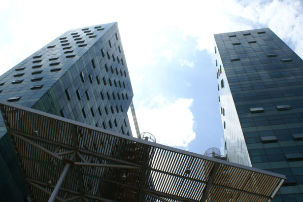 Garden towers help Kenyan families fight hunger