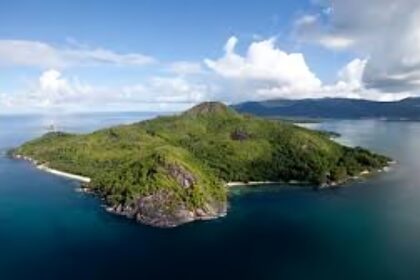 Moyenne Island Seychelles
