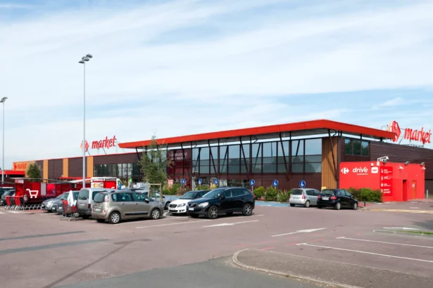 Carrefour supermarket portfolio acquisition