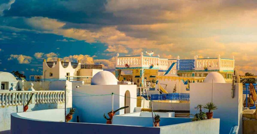 Coastal resorts and cultural highlights 