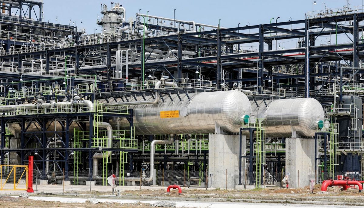 Huge-Dangote-refinery-and-petrochemical-plant