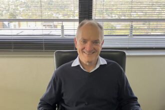 Desmond de Beer Lighthouse dividend