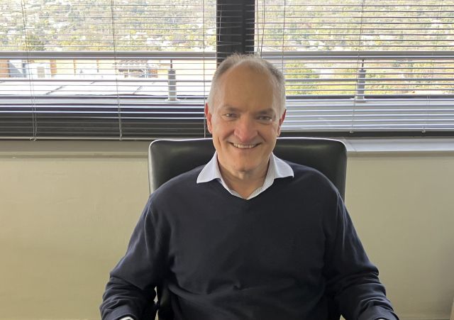 Desmond de Beer Lighthouse dividend