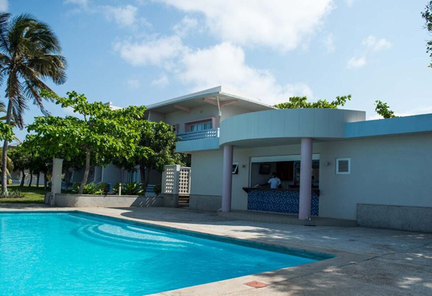 Hotel Dona Ana in Vilanculos offers ocean views and island escapes