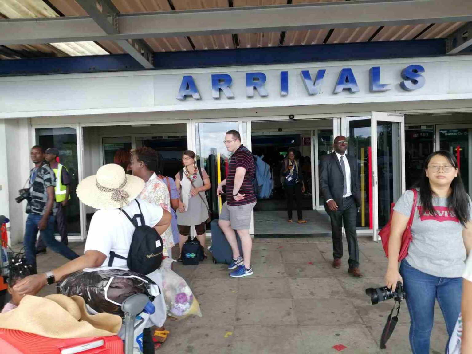 Zimbabwe outbound travel to South Africa