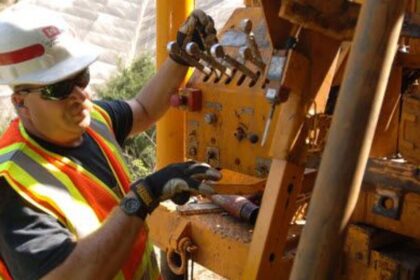 Ghana miners oppose new local outsourcing plan over job concerns