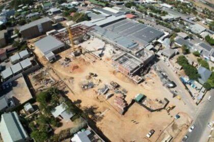 Work ongoing at Piketberg Mall