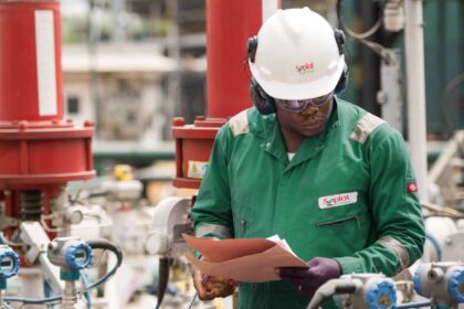 Worker opersting at Seplat Energy's Oben OML 4