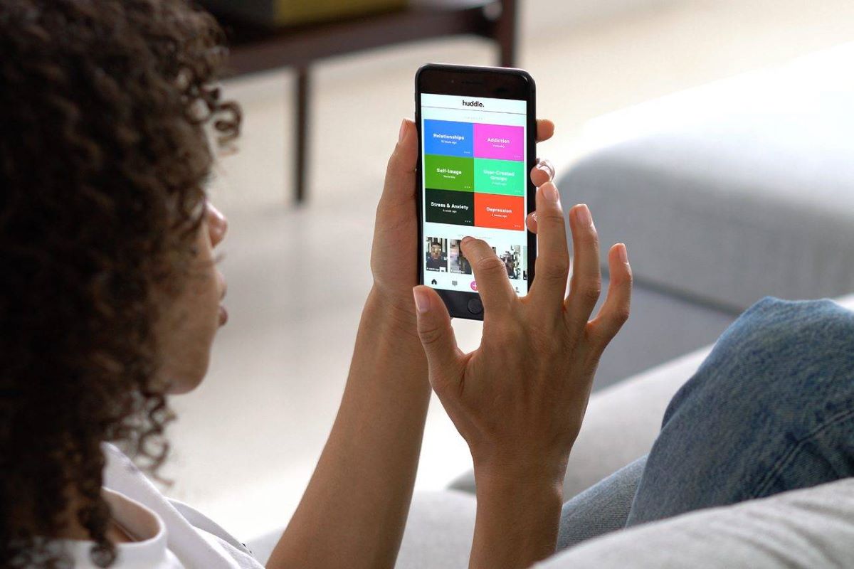 Zimbabwe’s digital shift pushes mobile data to half of telecom revenue