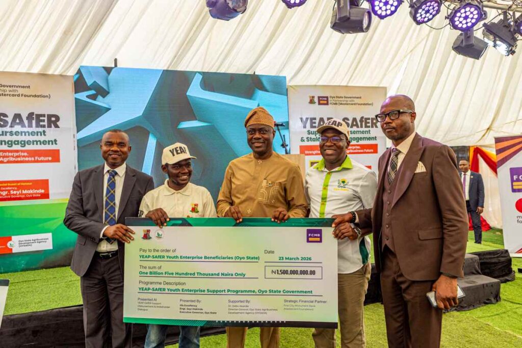 FCMB officials, Oyo State Governor Seyi Makinde, and youth agripreneurs at the $1.1M funding disbursement event in Oyo State.