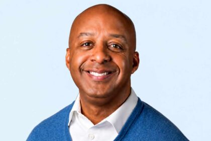 Marvin Ellison Lowe’s compensation