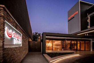 StayEasy Maputo Hotel