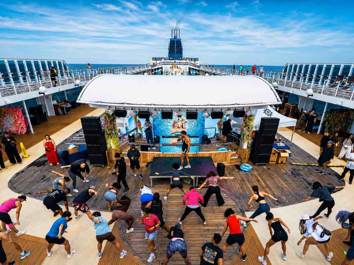 Mi Casa's Friendship Cruise
