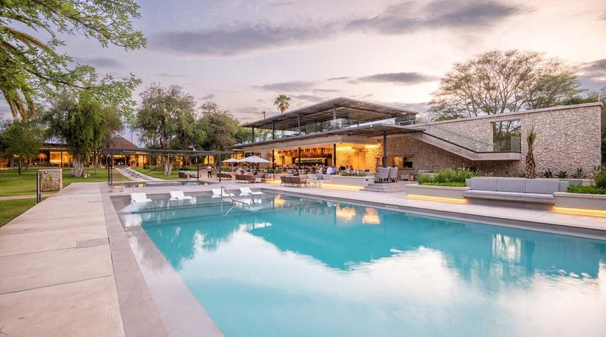 Mokuti Etosha Lodge