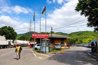Mozambique awards Chinese firms a $30 million border post project to improve trade, freight movement and logistics links with Zimbabwe.