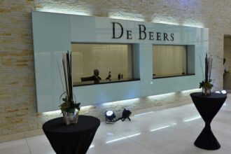 DE BEERS