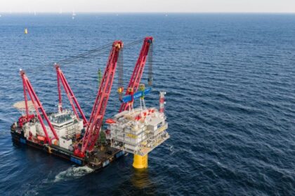 Abu Dhabi’s HEA Energy acquires two jackup crane vessels from Denmark