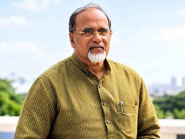 Varkey Verghese , Jawa