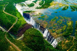 Victoria Falls, Zimbabwe-Tourism