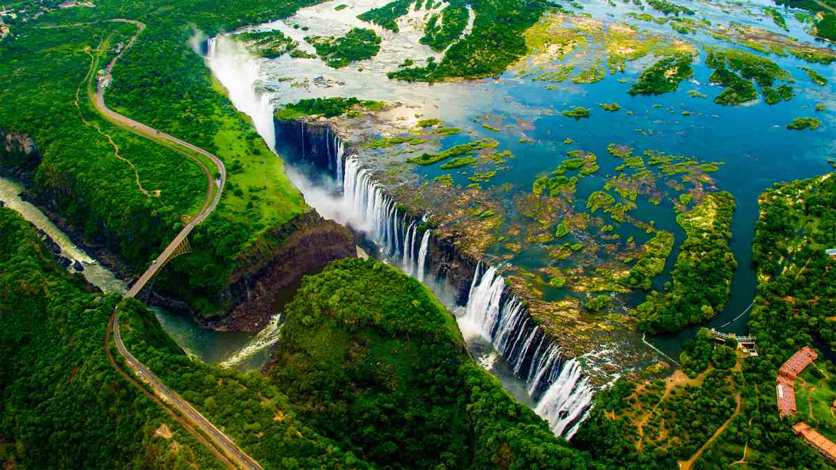 Victoria Falls, Zimbabwe-Tourism